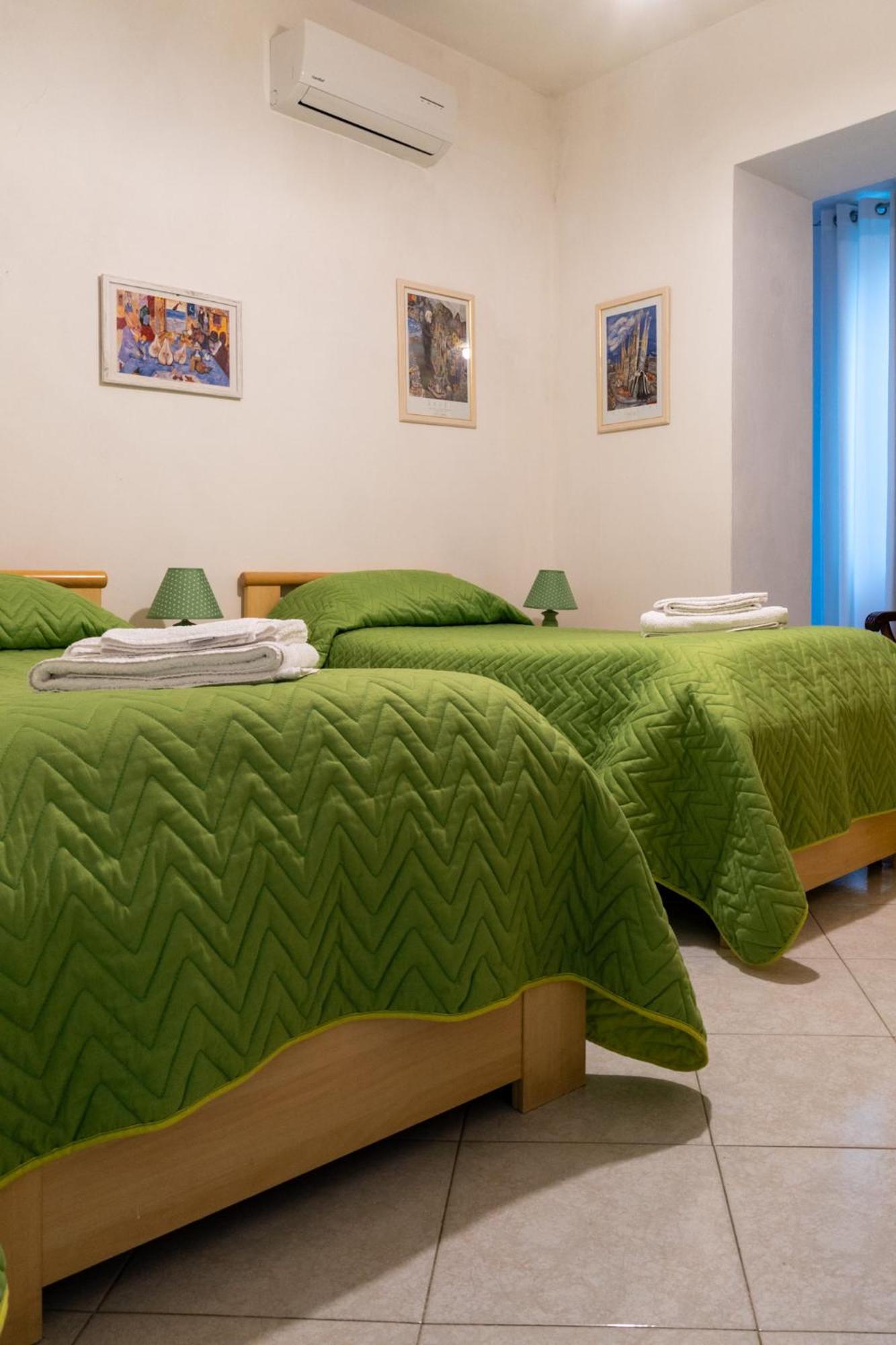 Appartamento Per Turisti Mesovia Santa Severina Exterior photo