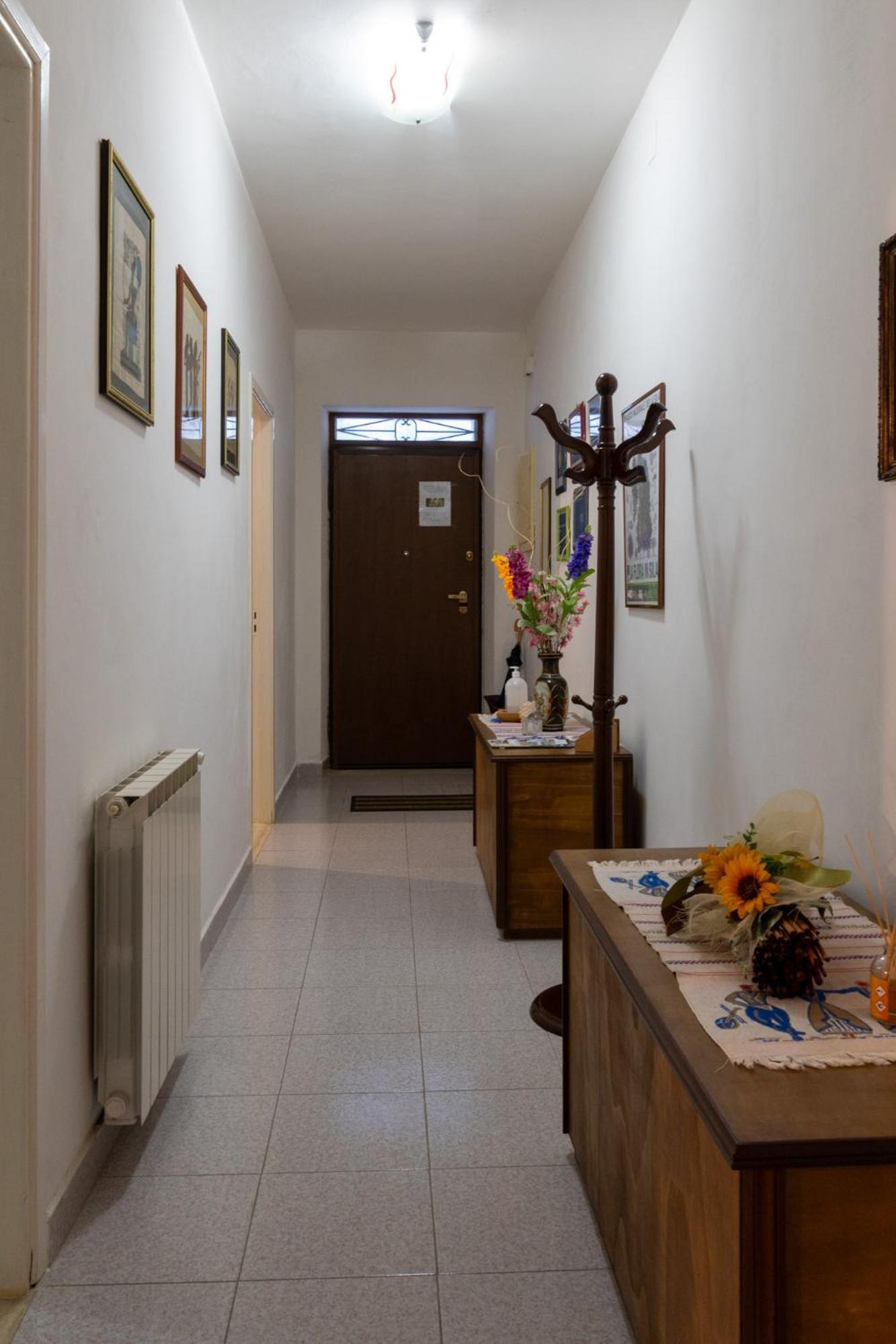 Appartamento Per Turisti Mesovia Santa Severina Exterior photo